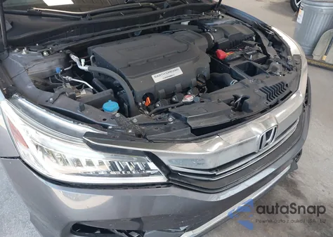 2017 Honda Accord Touring V6 from USA, damaged, VIN 1HGCR3F91HA001742